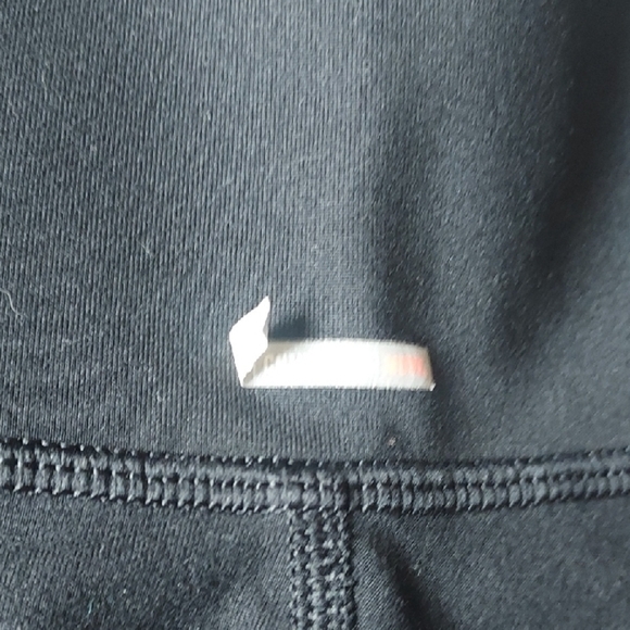 Aerie Women's Black and Burgundy Leggings - Picture 12 of 13